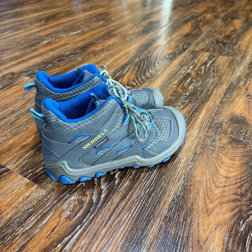 Merrell Kids Waterproof Hiking Boots Grey Blue MK263305 Size 2M Trail Shoes Boys